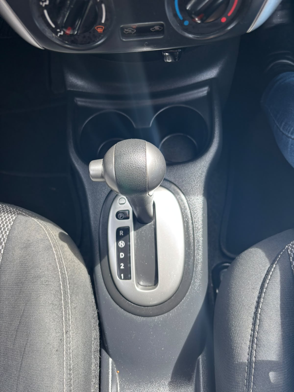 NISSAN VERSA ADVANCE 2015 - Imagen 15