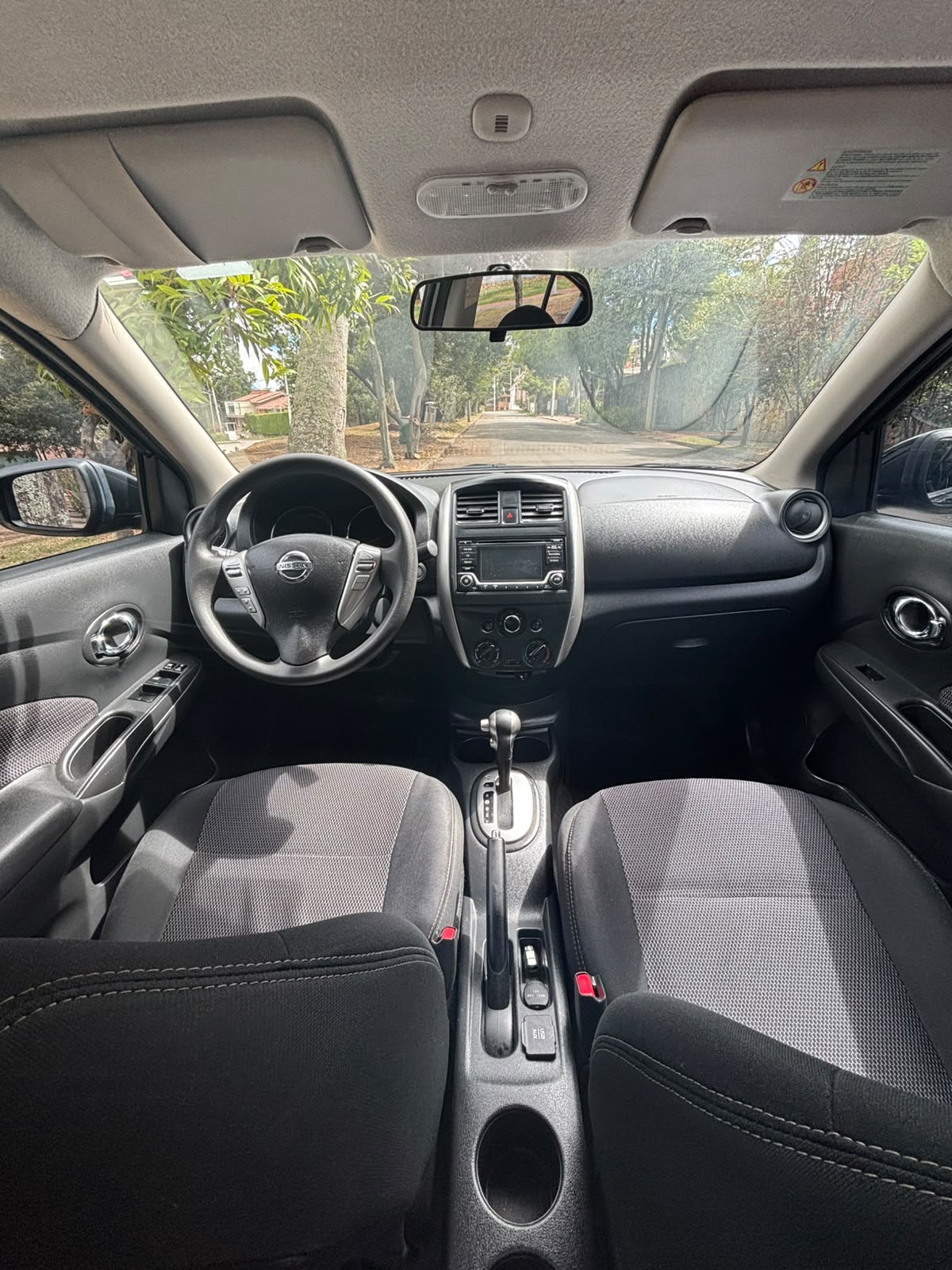 NISSAN VERSA ADVANCE 2015 - Imagen 13