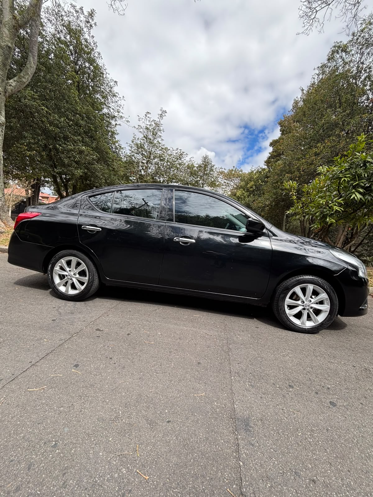 NISSAN VERSA ADVANCE 2015 - Imagen 10