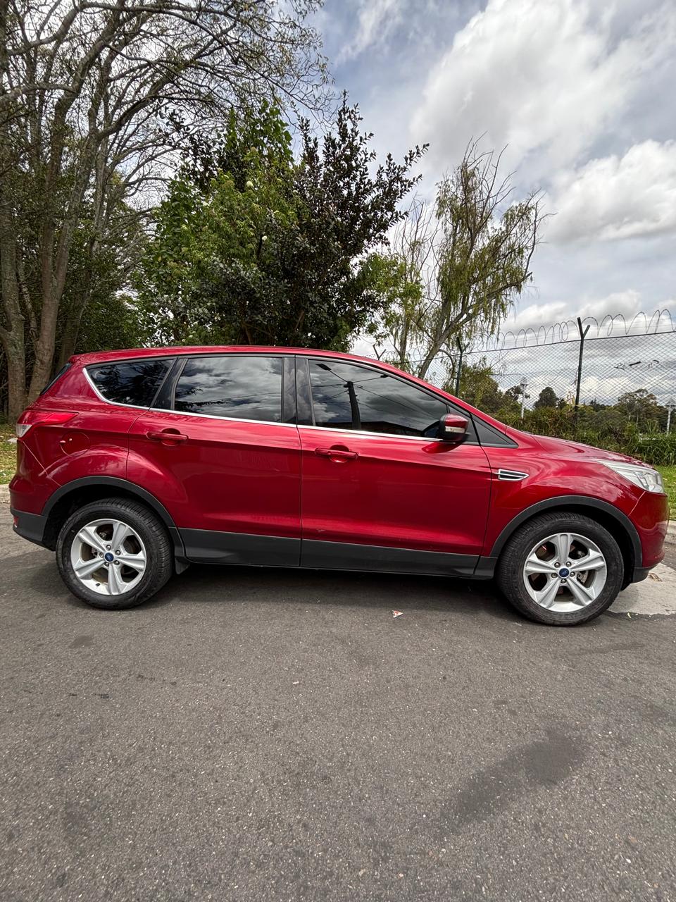 FORD ESCAPE SE - Imagen 5