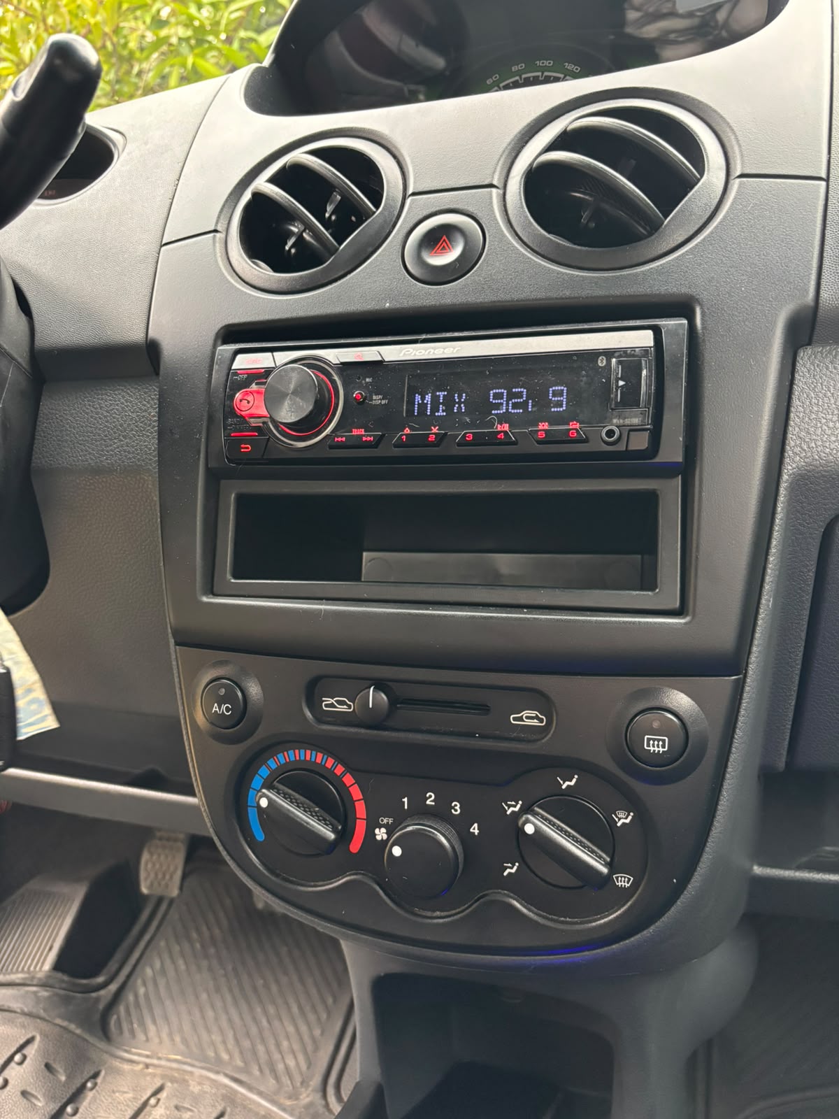 CHEVROLET SPARK LIFE 2015 - Imagen 14