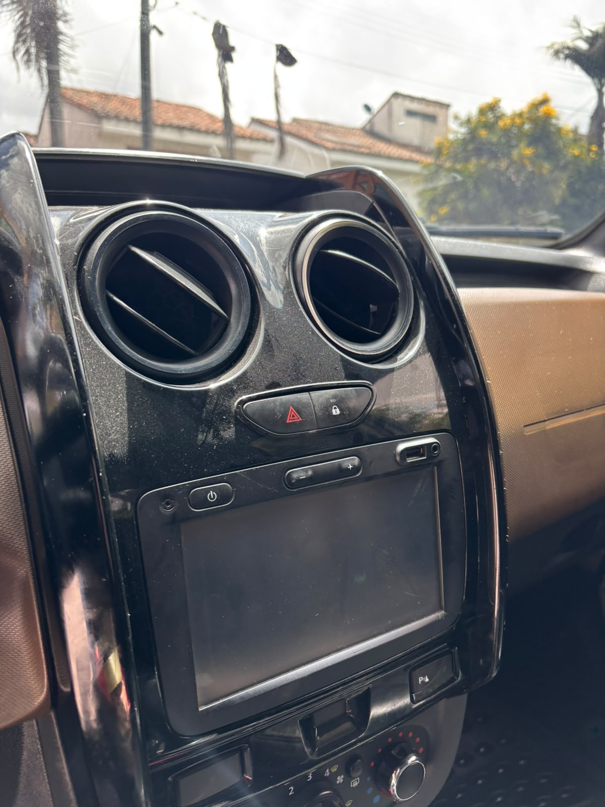 RENAULT DUSTER 4*4 2017 - Imagen 10